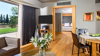 Alexander Beach hotel & Spa