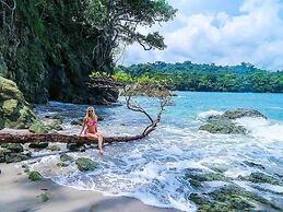 Makanda by the Sea