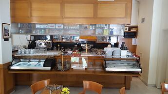 Ionian Plaza Hotel & Spa