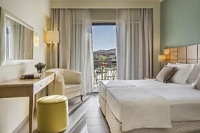 Ionian Plaza Hotel & Spa