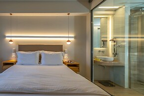 Ionian Plaza Hotel & Spa