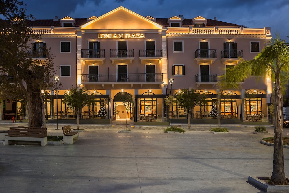 Ionian Plaza Hotel & Spa