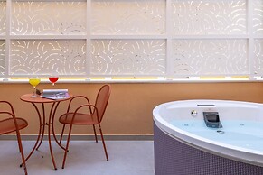Ionian Plaza Hotel & Spa