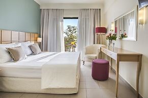 Ionian Plaza Hotel & Spa