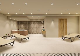 Ionian Plaza Hotel & Spa