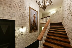 Sacred Mansion