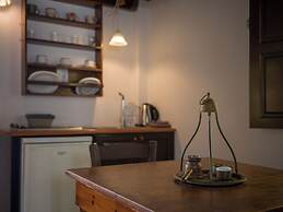 Anna Traditional Apartments