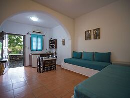 Anna Traditional Apartments