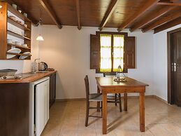 Anna Traditional Apartments