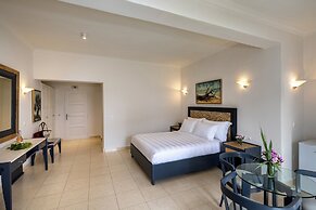 Hotel Petinos
