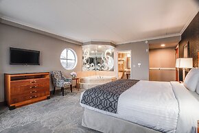 Monte Carlo Inn Barrie Suites