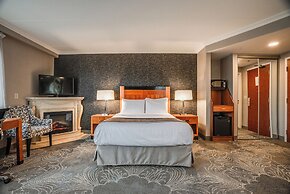 Monte Carlo Inn Barrie Suites