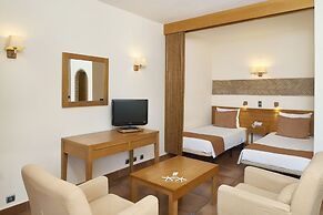 Oceanus Aparthotel