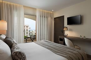 Theartemis Palace