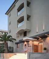 Theartemis Palace