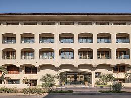 Theartemis Palace