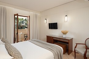 Theartemis Palace