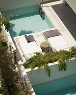 Theartemis Palace