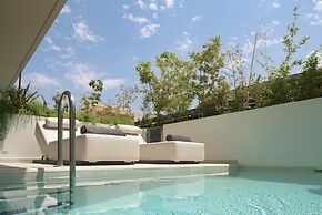 Theartemis Palace
