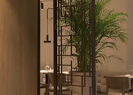 Theartemis Palace