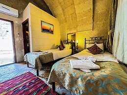 Nomads Cave Hotel & Rooftop