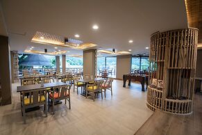 Peach Hill Resort