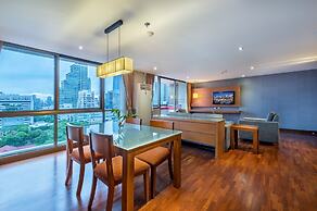 Bandara Silom Suites
