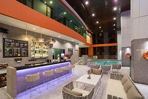 Bandara Silom Suites