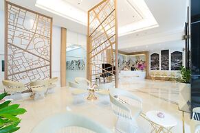 Bandara Silom Suites