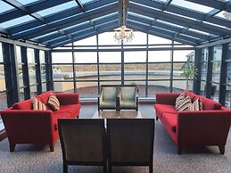Westgrove Hotel