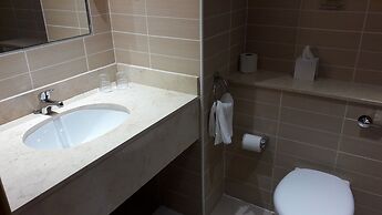 Westgrove Hotel
