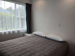 Queens Park Motels