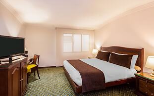 Hotel Embassy Park