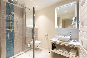 Hotel Spa & Restaurant Cantemerle