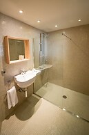 Hotel Spa & Restaurant Cantemerle