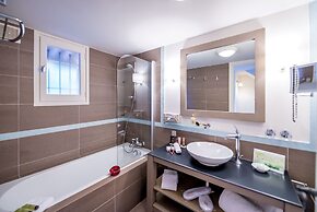 Hotel Spa & Restaurant Cantemerle