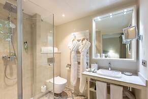 Hotel Spa & Restaurant Cantemerle