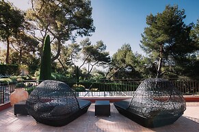 Hotel Spa & Restaurant Cantemerle