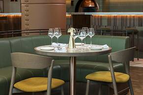 Radisson RED London Twickenham