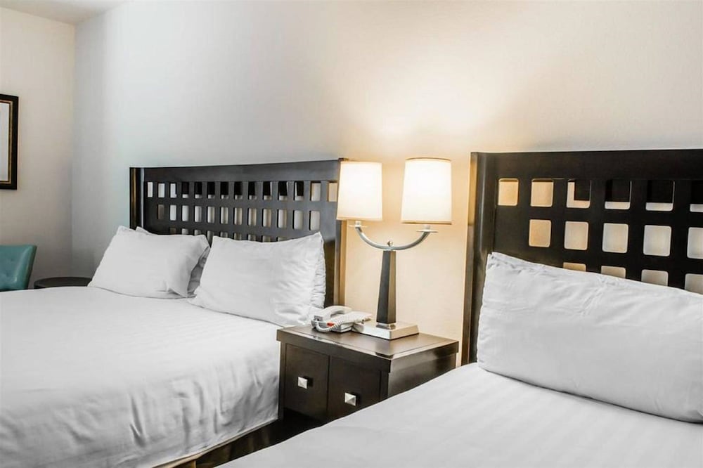 Sunchase Inn & Suites
