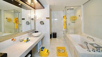 Intercontinental Dalian by IHG