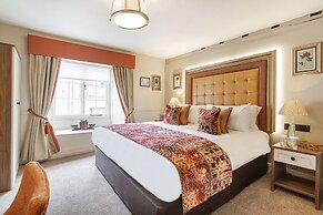 The George Hotel, Amesbury, Wiltshire