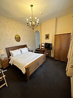 George & Pilgrims Hotel