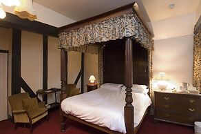 George & Pilgrims Hotel