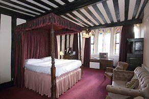George & Pilgrims Hotel