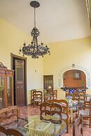 Casa De Las Columnas