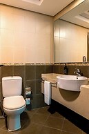 TIME Oak Hotel & Suites
