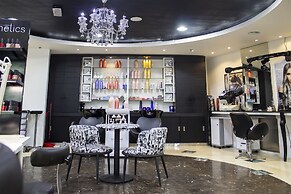 TIME Oak Hotel & Suites