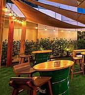 TIME Oak Hotel & Suites