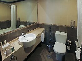 TIME Oak Hotel & Suites